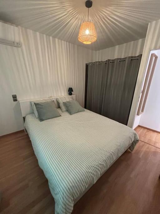 Appartement En Petite Camargue Сен-Лоран-Д'Эгуз Экстерьер фото